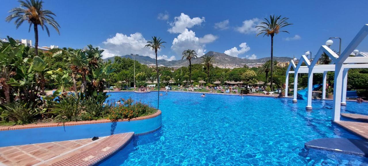 Benal Beach Vibe Benalmadena Luaran gambar